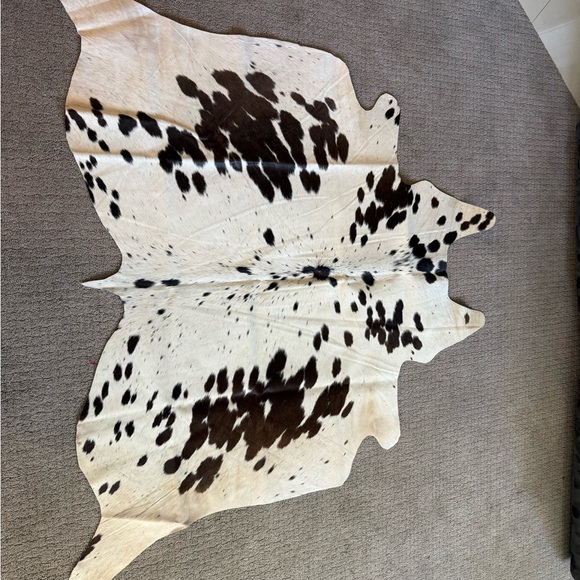 Cowhide Rug with Black and White Spots - Picture 2 of 6